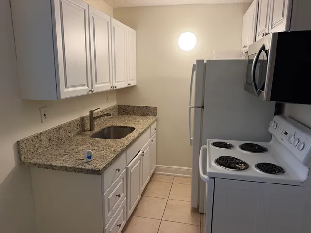 2-bedroom rental at 1151 NE 16th Court #8, Fort Lauderdale