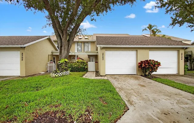 3-bedroom rental at 2703 MAPLEWOOD Drive, Greenacres