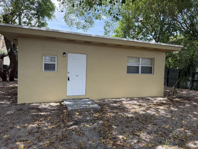 2-bedroom rental at 1407 NE 5th Terrace, Fort Lauderdale