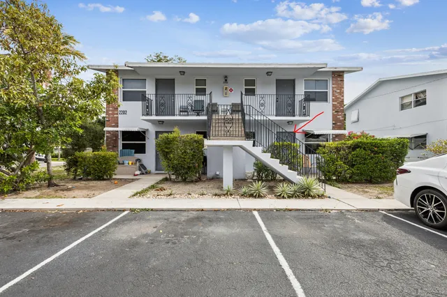 1-bedroom rental at 2202 SE 3rd Street #2, Boynton Beach