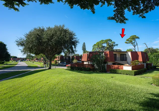 2-bedroom rental at 3846 VICTORIA Drive, West Palm Beach