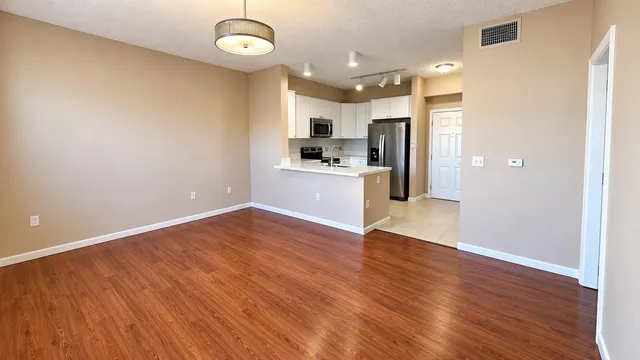 1-bedroom rental at 533 NE 3RD Avenue #548, Fort Lauderdale