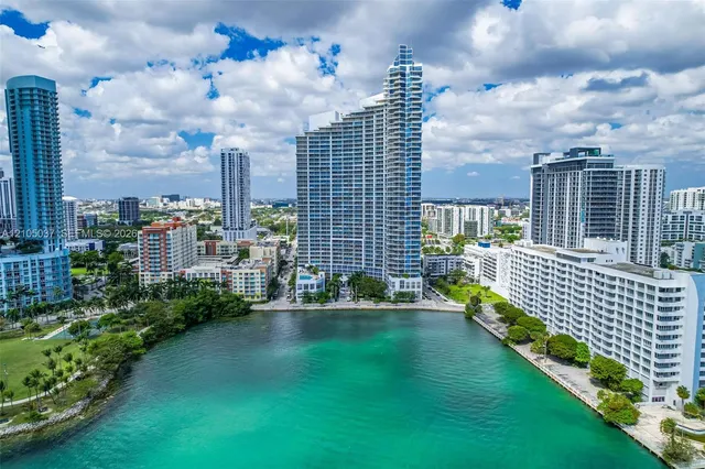 3-bedroom home at 2020 N Bayshore Drive #1902, Miami