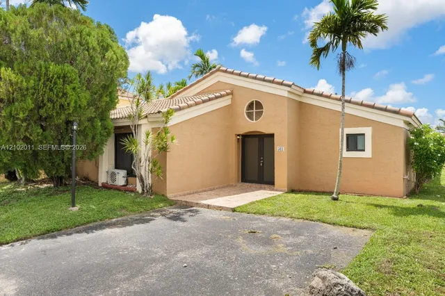3-bedroom home at 561 SW 88th Place W, Miami
