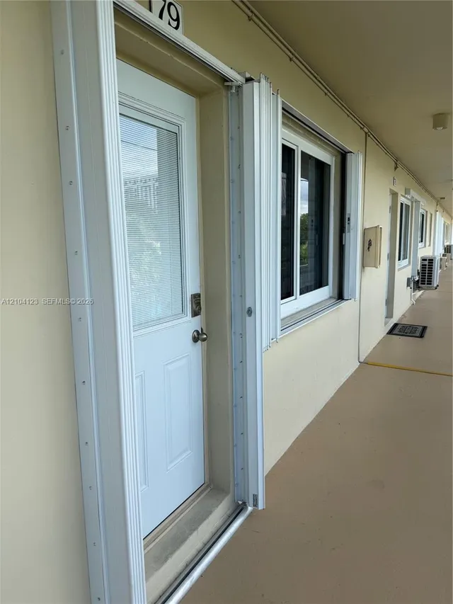 1-bedroom home at 223 S Federal Highway #79, Dania Beach