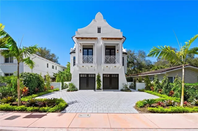 3-bedroom rental at 2710 Le Jeune Road, Coral Gables