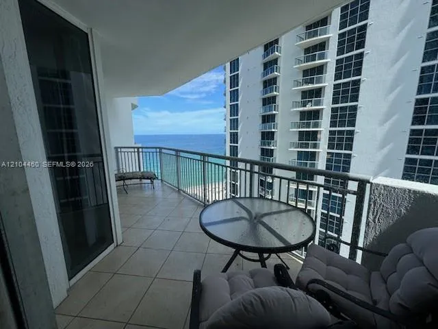 1-bedroom rental at 17375 Collins Avenue #1505, Sunny Isles Beach