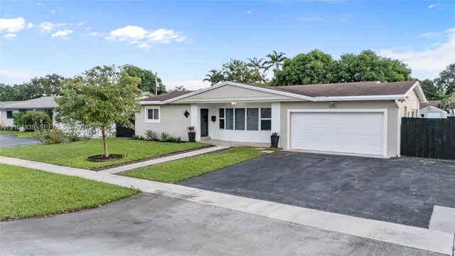 3-bedroom rental at 5250 SW 4th Court, Plantation