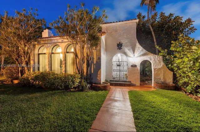 4-bedroom rental at 1134 Harrison Street, Hollywood