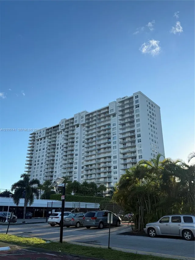 1-bedroom rental at 2801 NE 183rd Street #308W, Aventura