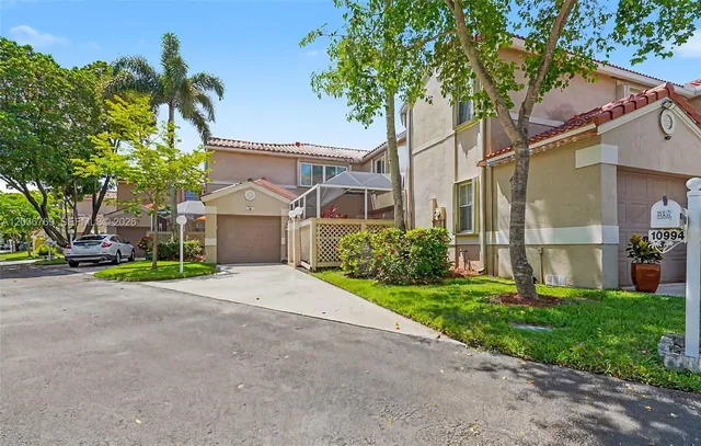3-bedroom rental at 10994 Neptune Drive #10994, Cooper City