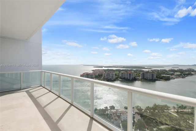 2-bedroom rental at 100 S Pointe Drive #2902, Miami Beach
