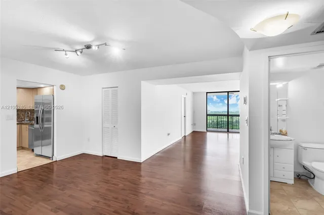 1-bedroom rental at 2333 Brickell Avenue #2708, Miami