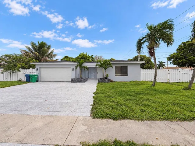 3-bedroom rental at 2300 NW 83rd Avenue, Sunrise