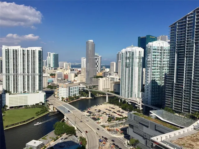 2-bedroom rental at 88 SW 7th Street #2605, Miami