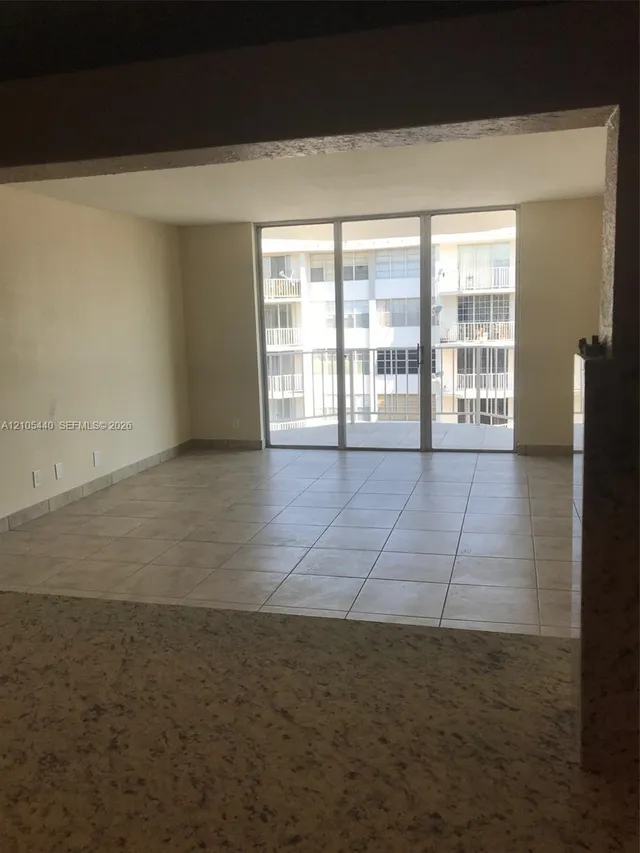 1-bedroom rental at 16710 NE 9th Avenue #707, North Miami Beach