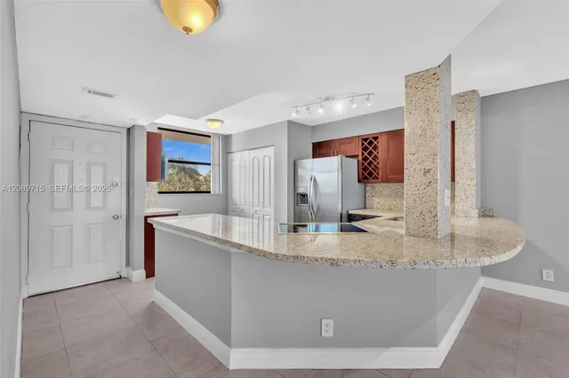 2-bedroom rental at 118 Lake Emerald Drive #207, Oakland Park