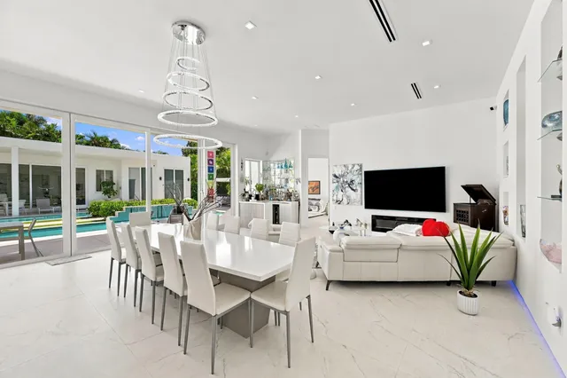 4-bedroom home at 110 NE 16TH Place, Fort Lauderdale