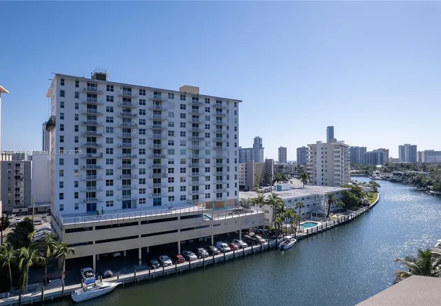 2-bedroom home at 427 GOLDEN ISLES #9G, Hallandale Beach