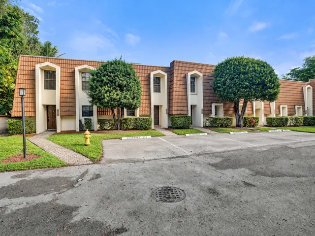 2-bedroom home at 11575 NW 2ND, Plantation