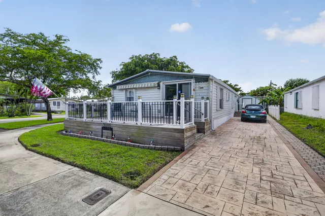 3-bedroom home at 3000 SW 51st Street, Fort Lauderdale