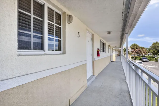 2-bedroom rental at 405 SOUTHWIND Drive #5, North Palm Beach