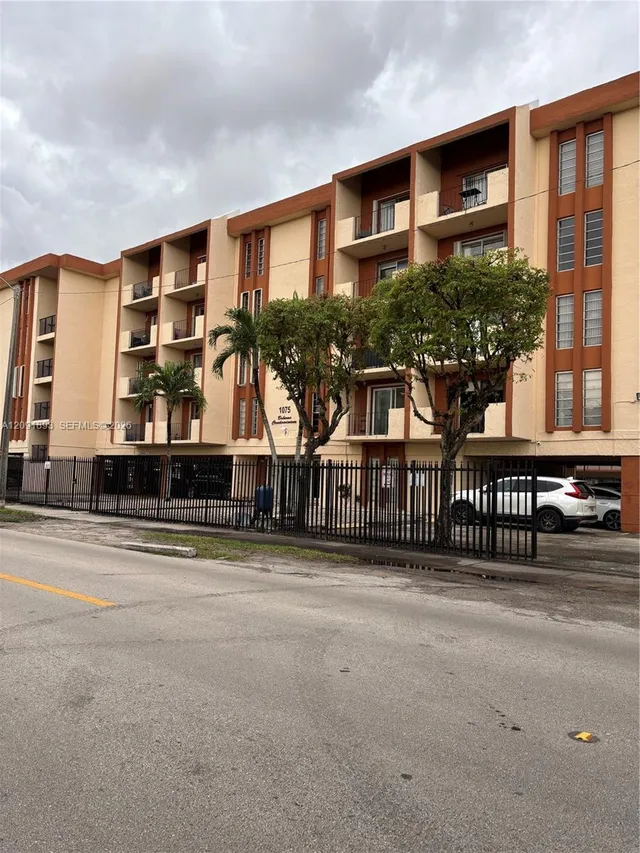3-bedroom home at 1075 W 68th Street #311, Hialeah