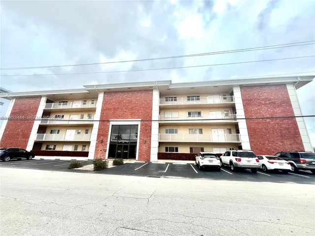 2-bedroom home at 2841 NE 33rd Court #104, Fort Lauderdale