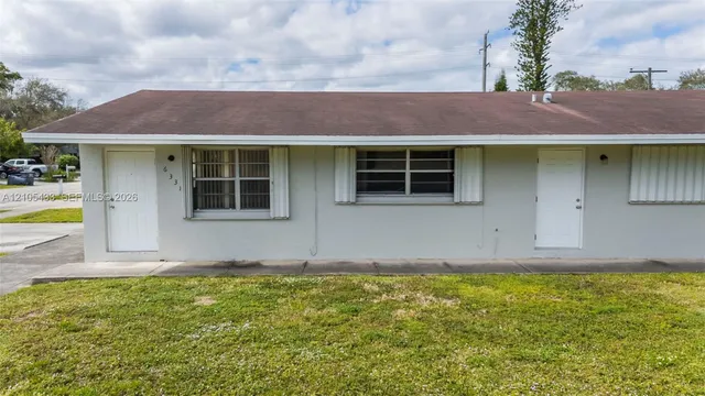 2-bedroom rental at 6331 Pierce Street #1, Hollywood