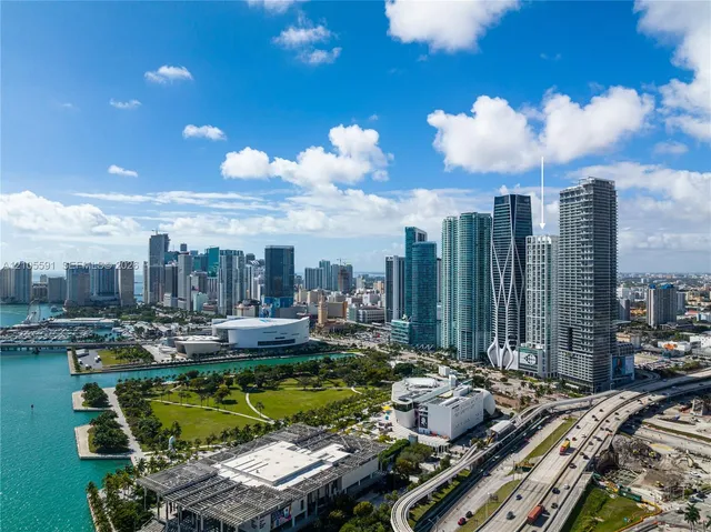 2-bedroom rental at 1040 Biscayne Boulevard #3607, Miami