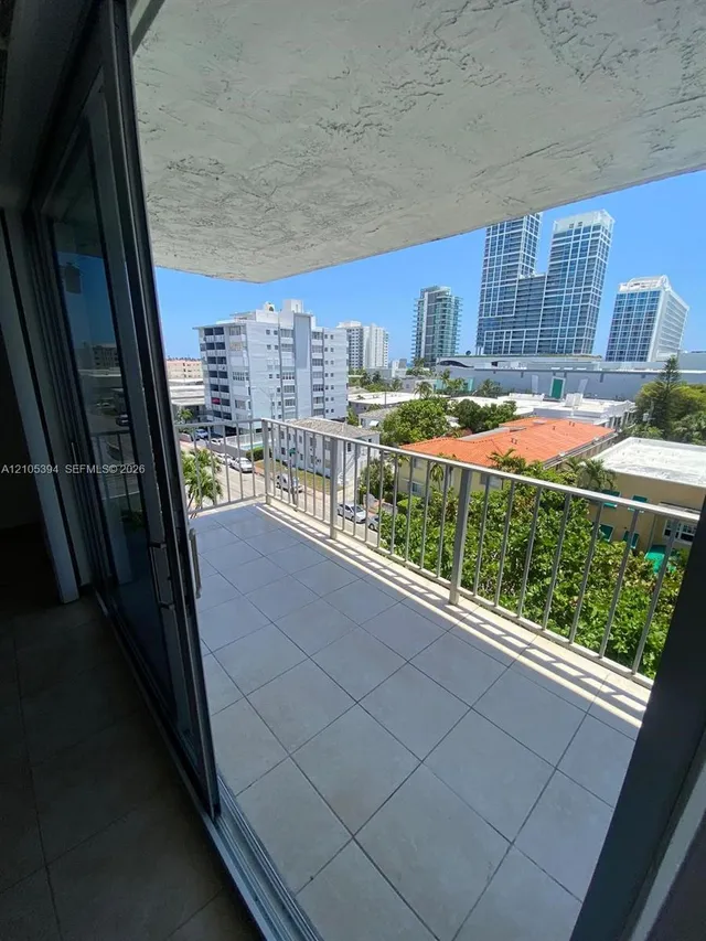 1-bedroom rental at 6801 Indian Creek Drive #604, Miami Beach