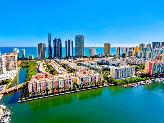 2-bedroom rental at 17145 N Bay Road #4613, Sunny Isles Beach