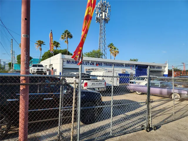 Commercial at 60 NW 20th Street, Miami