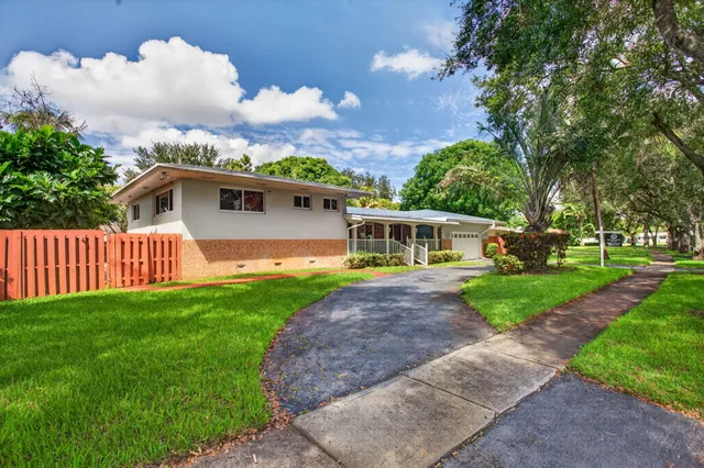 4-bedroom home at 291 SW 60TH Avenue, Plantation