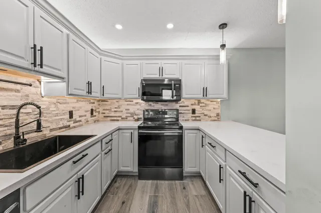 2-bedroom home at 301 MIRAMAR Lane #C1, Palm Beach Gardens
