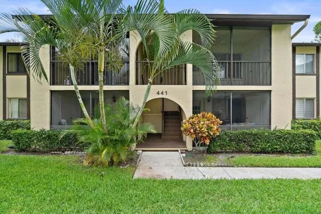 2-bedroom rental at 441 Pine Glen Lane #D-2, Greenacres
