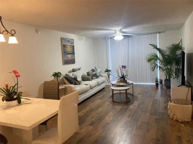 2-bedroom rental at 7173 ORANGE Drive #220B, Davie