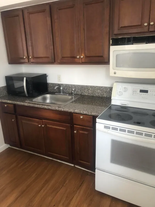 1-bedroom rental at 1307 LUCERNE Avenue #1, Lake Worth Beach