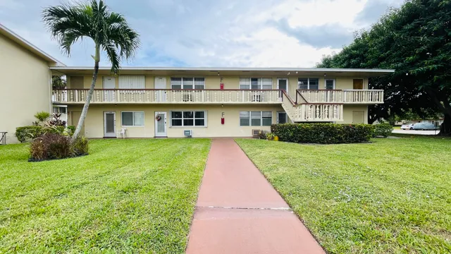 2-bedroom rental at 138 SALISBURY F, West Palm Beach