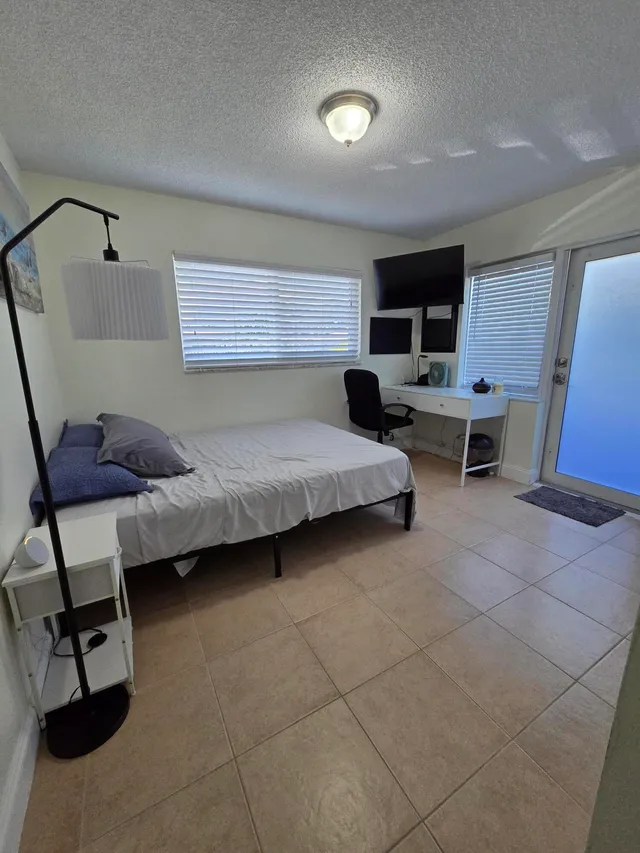 1-bedroom rental at 3190 NW 66TH #Unit #1, Fort Lauderdale
