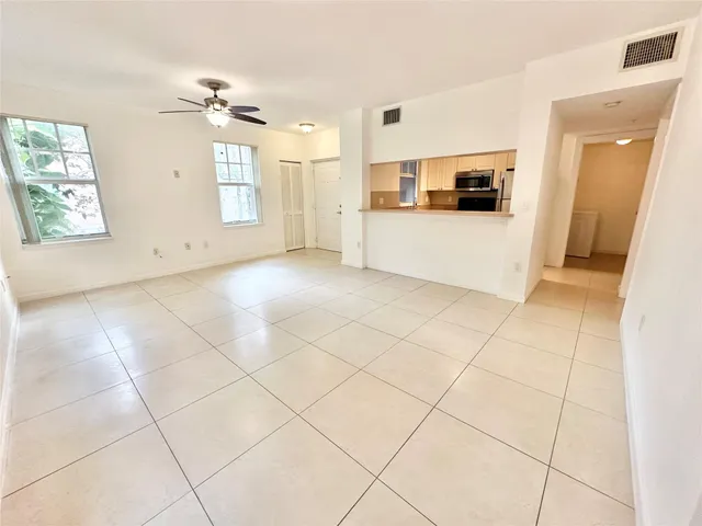 1-bedroom rental at 6778 W SAMPLE Road #6778, Coral Springs
