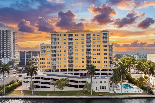 1-bedroom home at 1625 Kennedy Causeway #1106G, North Bay Village