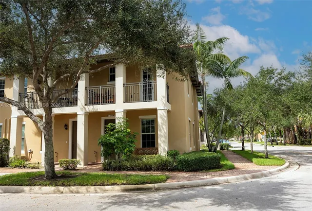 3-bedroom home at 1104 SW 146th Terrace, Pembroke Pines
