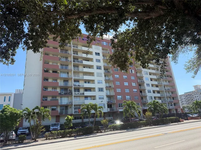 3-bedroom home at 4675 W 18th Court #902, Hialeah