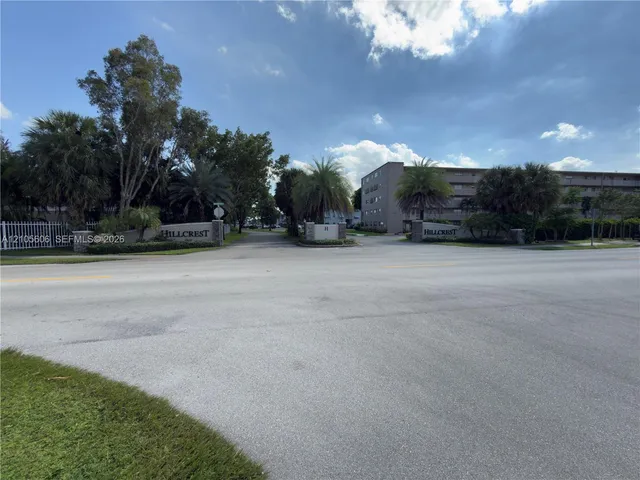 1-bedroom home at 1201 Hillcrest Court #205, Hollywood