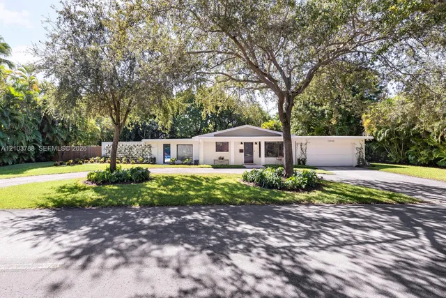 4-bedroom home at 12500 SW 69th Avenue, Pinecrest
