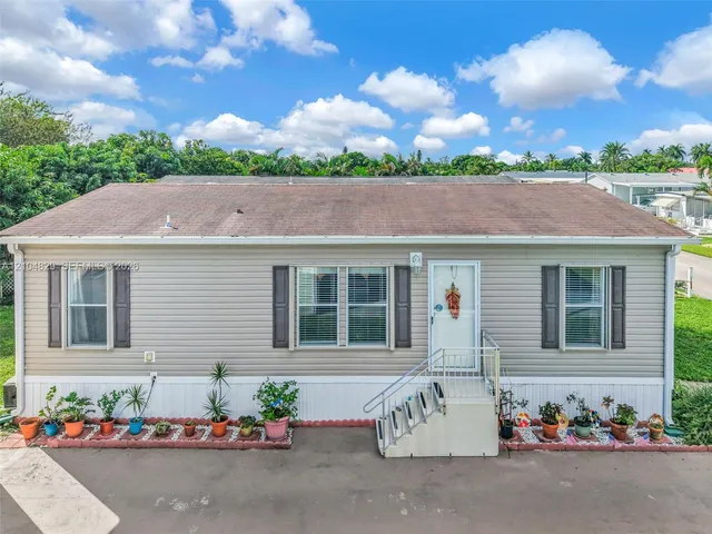 3-bedroom home at 1880 SW 83rd Terrace, Davie
