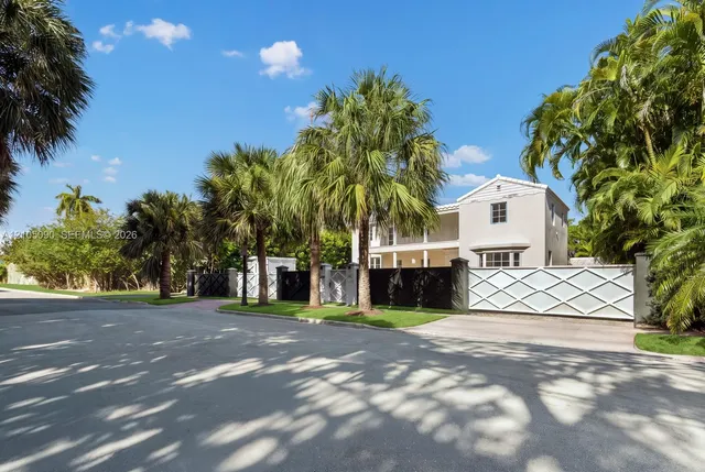 4-bedroom home at 2534 Flamingo Drive, Miami Beach
