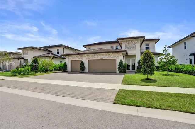 5-bedroom home at 12240 SW 44th Court, Davie