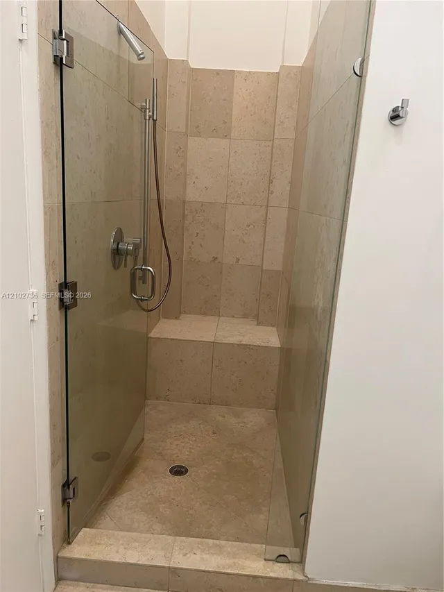 1-bedroom rental at 465 Brickell Avenue #2804, Miami